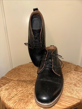 Classic Black Leather Chukka Boots with Brown Trim